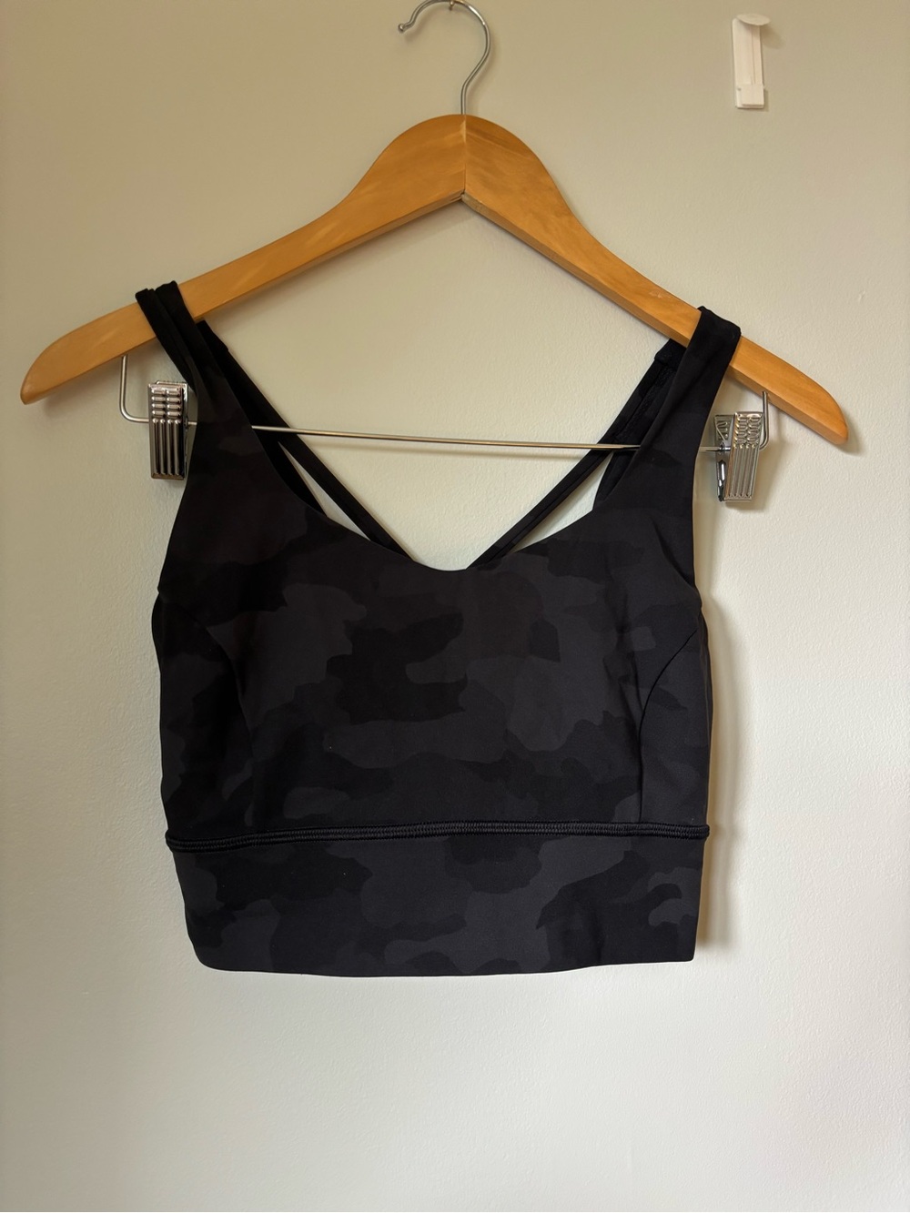 Lululemon camo black workout bra